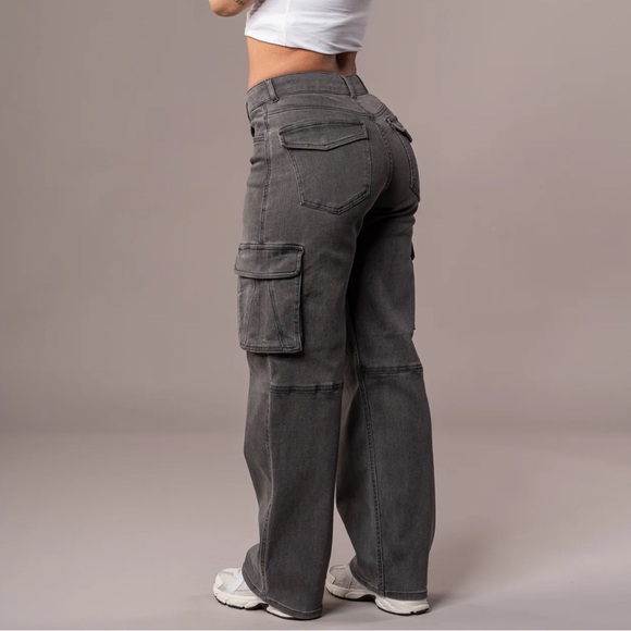 Cargo - Grey - Picture 1 of 4